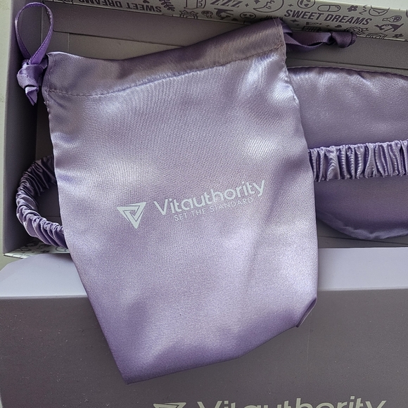 Vitauthority Lavender Padded Satin Sleep Mask With Storage Bag Brand New - Picture 5 of 6